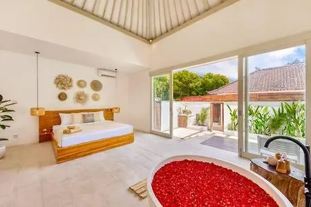 Villa Toscana - 7 Bdr Luxury Villa With Private Pool 塞米亚克 印尼
