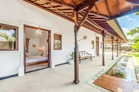 Villa Toscana - 7 Bdr Luxury Villa With Private Pool Seminyak