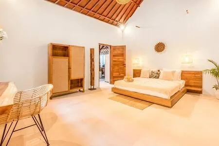 Villa Toscana - 7 Bdr Luxury Villa With Private Pool Seminyak