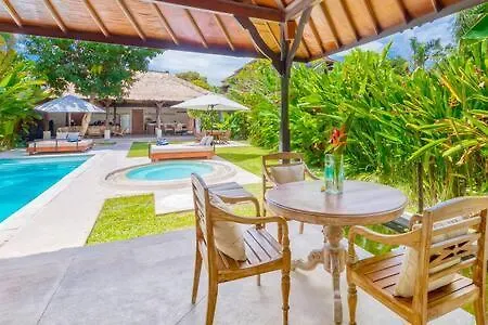 Villa Toscana - 7 Bdr Luxury Villa With Private Pool Seminyak