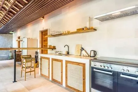 Villa Toscana - 7 Bdr Luxury Villa With Private Pool Seminyak