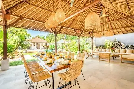 Villa Toscana - 7 Bdr Luxury Villa With Private Pool Seminyak Indonesia