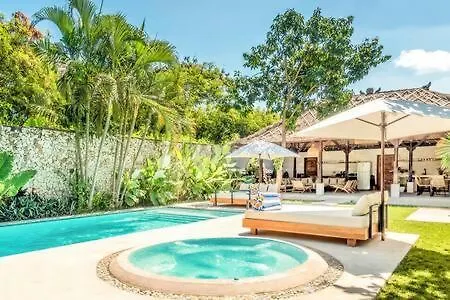 Villa Toscana - 7 Bdr Luxury Villa With Private Pool Seminyak